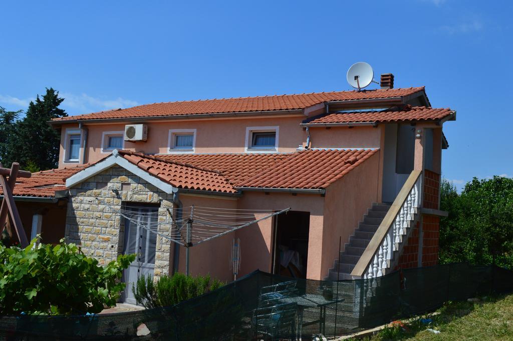 Apartment Ruzica Pula Bagian luar foto